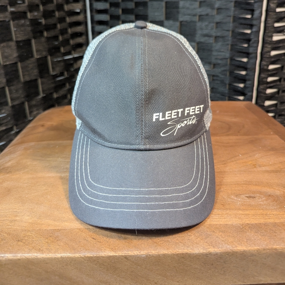 Fleet Feet Sports Black Cap Men's Running Excel. Used Condition
